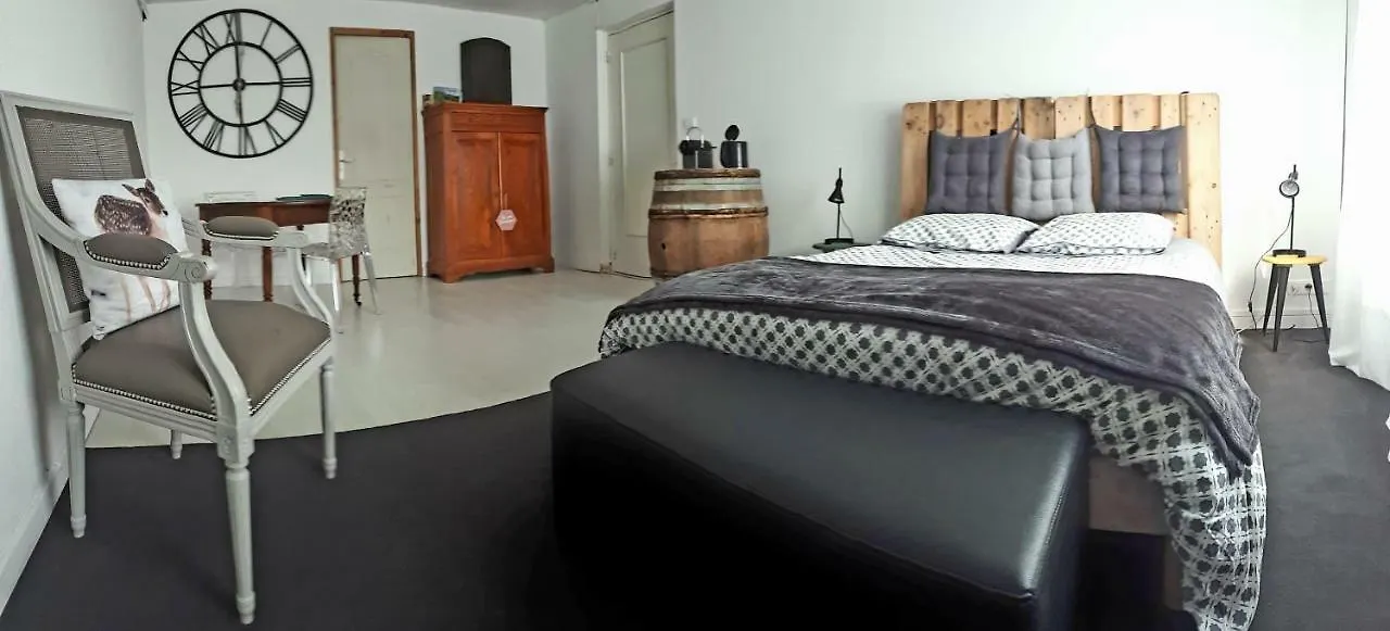 Chambre Au Tonneau Fleurie